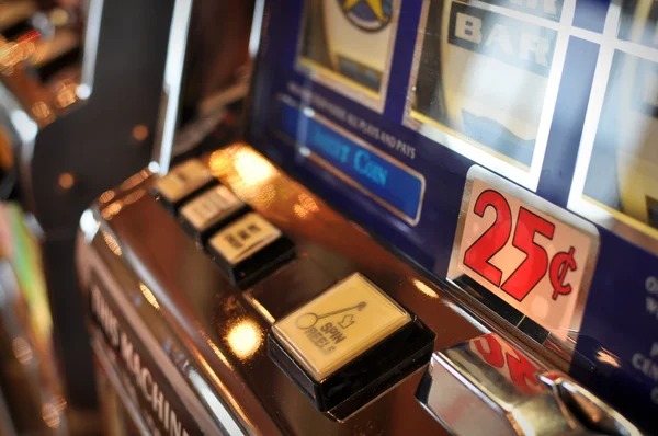 Dragon Tiger Live dealer table on bagustoto login showing card positions and betting interface